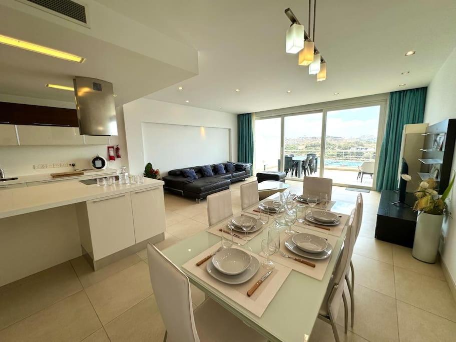 Penthouse -Centre Of Sliema - Best View In Malta Εξωτερικό φωτογραφία